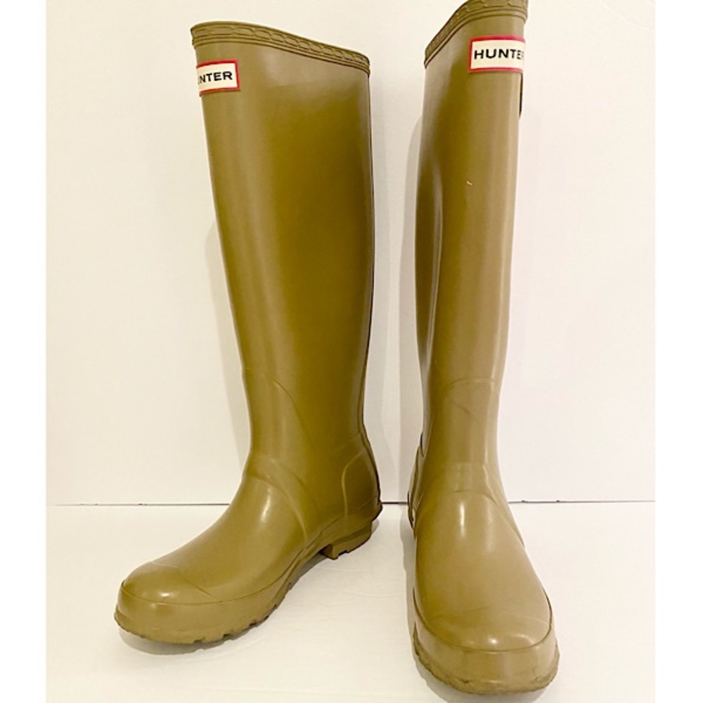Hunter Original Tall Boots in Cafe Latte - Picture 4 of 12